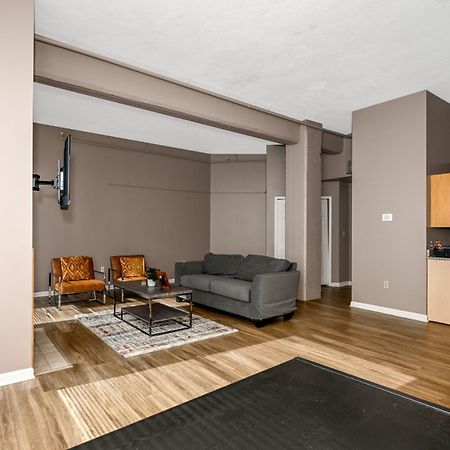 2 Bath Prkg+Gym+Sauna Perk Plaza +30 Day Cleveland Exterior photo