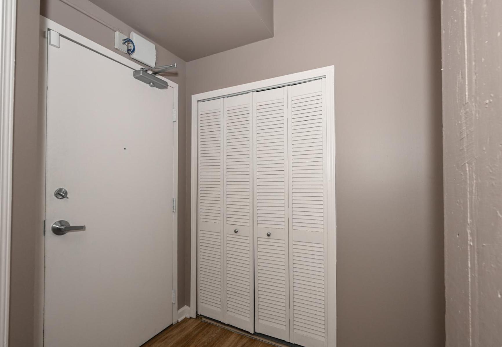2 Bath Prkg+Gym+Sauna Perk Plaza +30 Day Cleveland Exterior photo