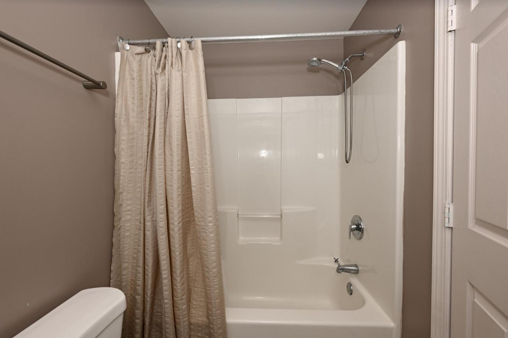 2 Bath Prkg+Gym+Sauna Perk Plaza +30 Day Cleveland Exterior photo