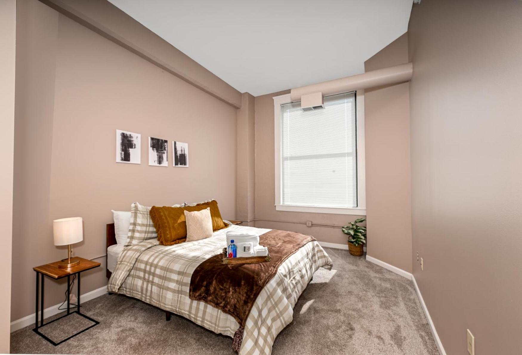 2 Bath Prkg+Gym+Sauna Perk Plaza +30 Day Cleveland Exterior photo